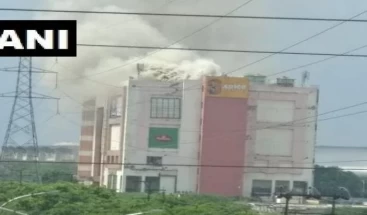 Major Fire broke out in Spice Mall Noida