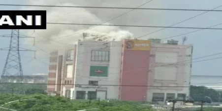Major Fire broke out in Spice Mall Noida