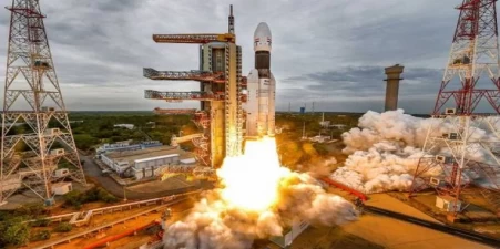 Chandrayaan -2 Sends the first set of  images of  moon to Earth