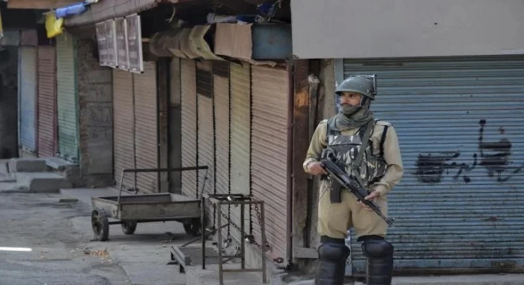 Hundreds Of “Terrorist Sympathizers” Detained by J&K