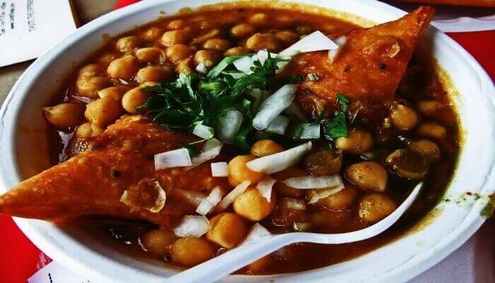samose with chole