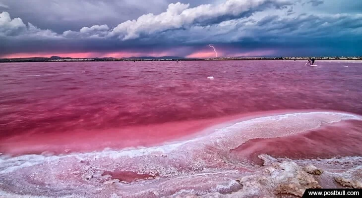 Lake Hillier
