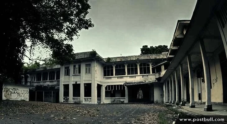 Old Changi Hospital And Changi Beach, Singapore Min